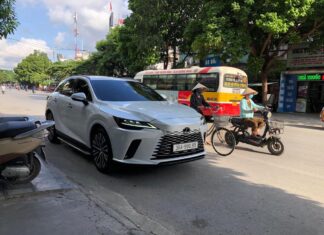 Auction Won: License Plate 36A-990.99 for an Unbeatable Price of 120 Million VND – Thanh Hoa Tycoon Acquires Lexus RX350 for Plate Attachment