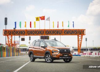 Mitsubishi Vietnam offers full exemption of registration fees and attractive gifts for car buyers in December.