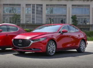 Mazda3 introduces new version in Vietnam, priced at 739 million VND