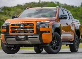 Mitsubishi Triton Athlete 2024 launches with an attractive price starting from 765 million VND, its arrival in Vietnam is imminent.