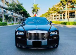 Increase allure, showroom selling Rolls-Royce Ghost reveals former ownership by USD 1 billion tycoon in Vietnam.