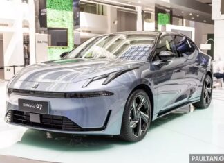 New auto brand debuts in Vietnam to rival Toyota Camry and Honda Accord