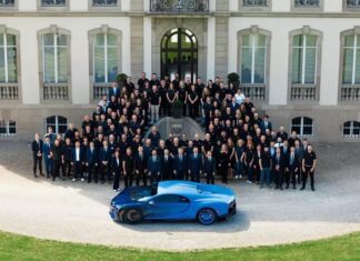 The End of an Era: The Final Bugatti Chiron, a Special 500th Edition, Marks the Conclusion of an Iconic 8-Year Run.
