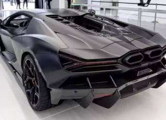 “The Revuelto Reveal: Unveiling the Lamborghini’s Most Fuel-Efficient Supercar, Starting at a Whopping 44 Billion VND”