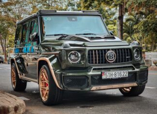 The Ultimate Supercar Showdown: Lamborghini Urus Performante vs. Mercedes-AMG G63 Brabus