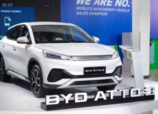 Chinese Auto Imports Flood the Vietnamese Market in H1 2024