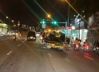 The Great Gumball 3000: Ferrari 812 Competizione and Rolls-Royce Dawn Intercepted in Ho Chi Minh City