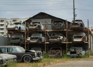 Unveiling a Vintage Car Collection Worth Billions: A Meat Seller’s Rare Finds, Including Three Lamborghini Miuras