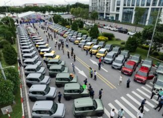 The Future of Electric Mobility: VinFast VF 3’s First 99 Cars Roll Out to Customers