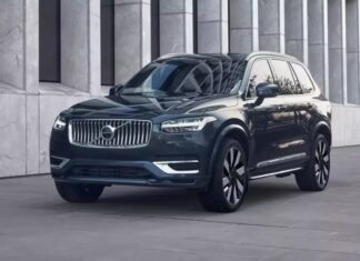 The Ultimate Luxury SUV: Volvo XC90 with Unbelievable Discounts of Up to Half a Billion VND