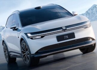 Zeekr 7X Electric Vehicle Launches to Rave Reviews, Garnering 200,000 Pre-Orders.
