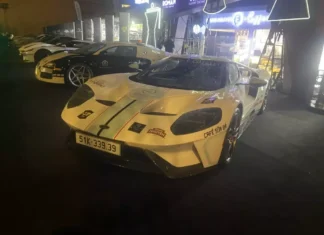 The Ultimate Trio: Bugatti Veyron and the Dynamic Ford GT Duo Join “Qua” Vu’s Nearly 200 Billion VND Lineup for Gumball 3000