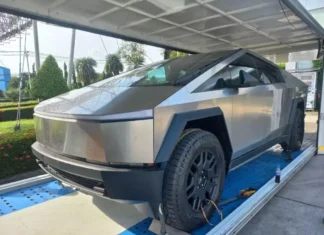 The All-New Tesla Cybertruck 2024: Unveiling its Bold Design on the Streets of Vietnam