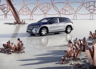 The Mercedes-Benz Showcase: An Avant-garde Extravaganza featuring 30 Stunning Vehicles