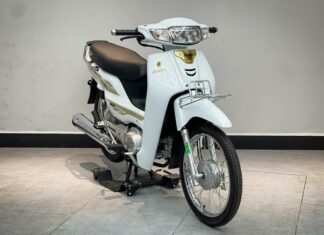 “The Alluring Honda Dream: A Cambodian Import with a Premium Price Tag”