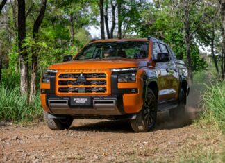 The All-New Mitsubishi Triton: A Force to be Reckoned With, But Can it Beat the Ford Ranger?