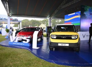 The Future of Sustainable Mobility: Unveiling the Vision to 4,000 Enthusiasts.