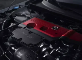 The Ultimate Supercar Showdown: A Lamborghini Huracan Super Trofeo with a Honda Civic’s VTEC Engine