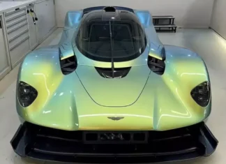 The Aston Martin Valkyrie: A $15 Million Supercar that’s Music to any Petrolhead’s Ears