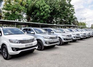 Self-Drive Car Rentals: Many Forfeit Deposits, Return Cars Ahead of Lunar New Year Due to New Traffic Regulations