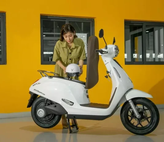Electric Motorcycles VinFast Get a Price Cut, Now Starting at VND 15 Million for the Evo200 and Evo200 Lite.