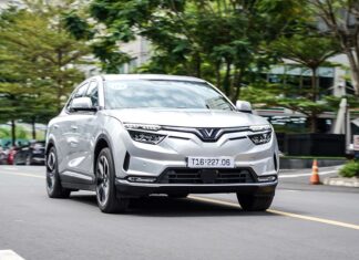 Electric Cars May Be Exempt from Registration Fees for Another Two Years