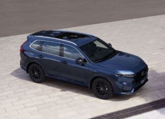 The Little-Known Purpose of the Raised Roof Rails on SUV Vehicles