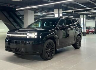 The Hyundai Santa Fe is Now Offered with a Massive Discount of Up to 100 Million VND at Dealerships: Get Your Hands on the Base Model for Under a Billion VND!