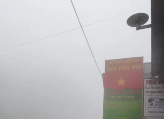 The Ultimate Adventure: Overcoming the First Challenge on the Misty Pha Din Pass in a Porsche 911 Dakar