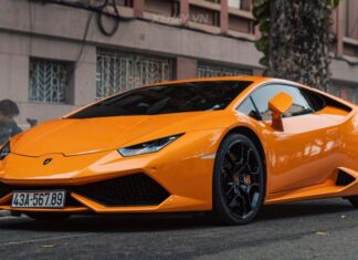 The Ultimate Supercar: Lamborghini Huracan LP610-4 with the Exclusive Plate 43A-567.89