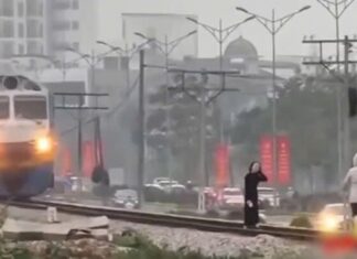 The Train Driver’s Harrowing Account of the “Track-Scorching” Emergency Brake: A Near-Miss with Two Women Posing on the Tracks