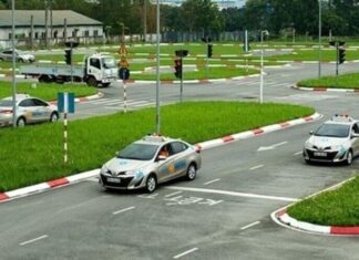 The Ultimate Guide to Passing Your Driving Test: Overcome the Theory Hurdle and Get Behind the Wheel