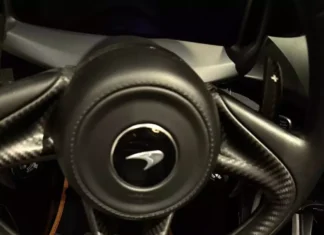 The Ultimate Reveal: Minh “Nhá»±a” Showcases His Latest Toy, the McLaren Elva, Priced at a Whopping 190 Billion Dong.