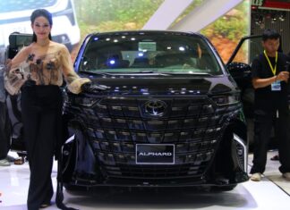 The Ultimate Guide to the Toyota Alphard’s Hood Malfunction: Why the Car’s Hood Ornament is at Risk of Falling Off