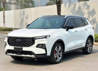 Ford Territory: Deep Discounts from Dealers, Clearing Stock to Make Way for the Upgraded Model