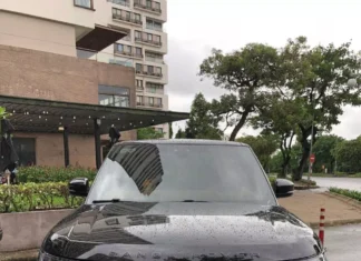 The Ultimate Automotive Icon: Unveiling the Allure of the Range Rover SVAutobiography