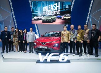 “VinFast Showcases the VF 6 with Right-Hand Drive at Surabaya 2025 Exhibition”