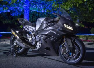 BMW Unveils the Carbon-Clad Concept RR: A Supercharged Vision of the Future with Over 227 Horsepower.