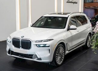 “BMW X7: Avail Massive Discounts of Up to 800 Million VND at Authorized Dealers”