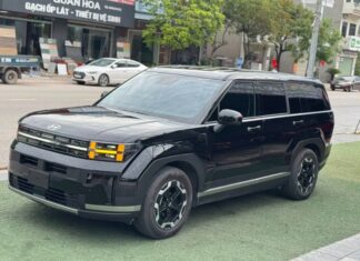 Hyundai Santa Fe Discounted by Almost 200 Million VND, Now Priced Similar to Honda CR-V