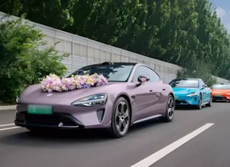 A Hilarious Wedding Convoy Calamity: Xiaomi SU7 Causes a Stir on Social Media