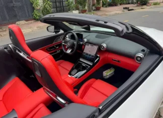A Barely Driven Mercedes-AMG SL43 is Up for Grabs: A Rare Find with Only 2,000 km on the Odometer