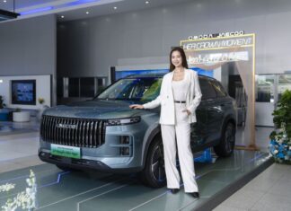 “Omoda and Jaecoo Vietnam Present: J7 PHEV Handover to Miss Le Nguyen Bao Ngoc”