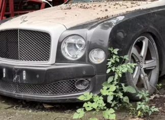 The Ultimate Luxury Car: A Tale of the Abandoned Bentley Mulsanne in Hanoi