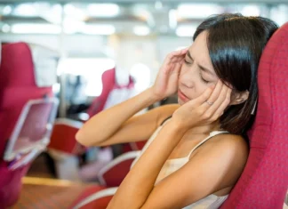 “Which is More Comfortable for Long-Distance Travel: A 45-Seater or a 16-Seater Vehicle?”