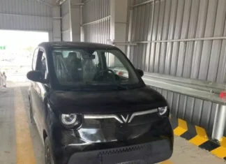 The First Glimpse of VinFast Minio Green in the Wild Before Customer Deliveries Begin