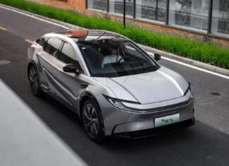 Why Are Japanese Automakers Collaborating with China on Electric Vehicles?