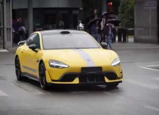 Is Xiaomi SU7 Ultra the Next Prancing Horse EV Sedan?