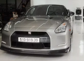 The Nissan GT-R R35: A Stunning Surprise on the Streets of Ho Chi Minh City