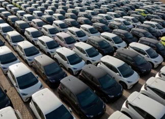 The Risks of ‘Used-Car-Go-Round’: China’s Second-Hand Car Market Flooded with Near-New Vehicles
